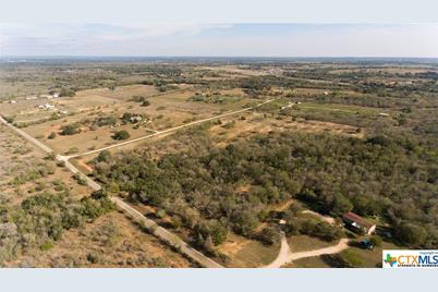 000 Roosevelt Road, Luling, TX 78648 - Photo 9