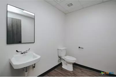 3706 N Navarro Street #500, Victoria, TX 77901 - Photo 17