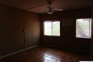 1203 N Walnut Ave, New Braunfels, TX 78130 - Photo 21