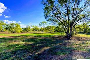 1831 Co Rd 105, Gonzales, TX 78629 - Photo 7