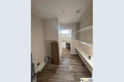 1831 County Rd 105, Gonzales, TX 78629 - Photo 17