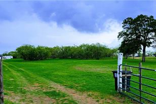 1831 Co Rd 105, Gonzales, TX 78629 - Photo 5