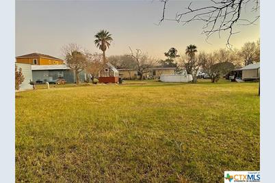 215 W Adams Avenue, Port O'Connor, TX 77982 - Photo 3