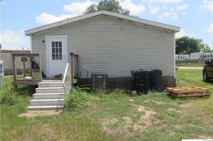 191 Refugio, Lolita, TX 77971 - Photo 3