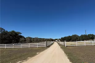 1841 Oak Meadows, Canyon Lake, TX 78133 - Photo 19