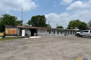 10690 Fm 20 Hwy, Kingsbury, TX 78638 - Photo 9