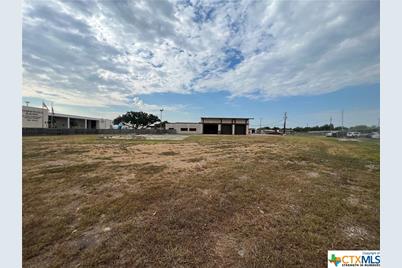 205 Profit Drive, Victoria, TX 77901 - Photo 41