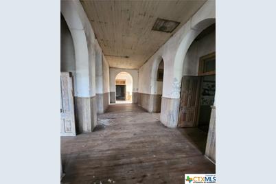 702 E Convent Street, Victoria, TX 77901 - Photo 5