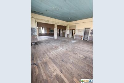 702 E Convent Street, Victoria, TX 77901 - Photo 3