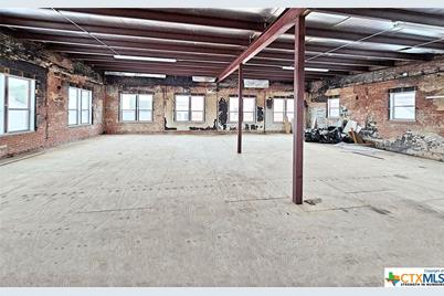 109 N River Street, Seguin, TX 78155 - Photo 37