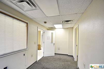 109 N River Street, Seguin, TX 78155 - Photo 11