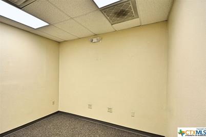 109 N River Street, Seguin, TX 78155 - Photo 17