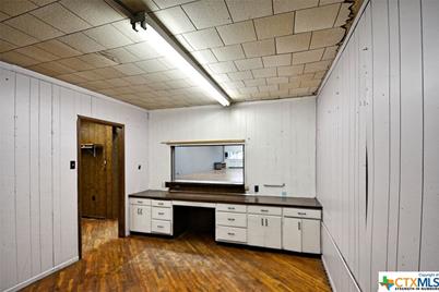 106 N Austin Street, Seguin, TX 78155 - Photo 15