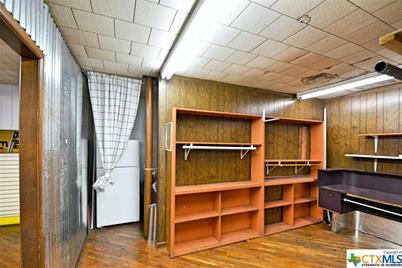 106 N Austin Street, Seguin, TX 78155 - Photo 11