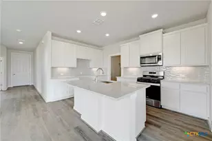 1579 Estelea Grv, New Braunfels, TX 78130 - Photo 15