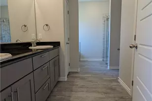 407 Gamel St, Lampasas, TX 76550 - Photo 13