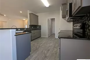 407 Gamel St, Lampasas, TX 76550 - Photo 9