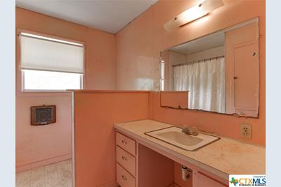 1546 US Highway 90A, Hallettsville, TX 77964 - Photo 11