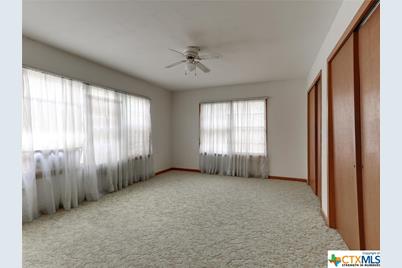 1546 US Highway 90A, Hallettsville, TX 77964 - Photo 15