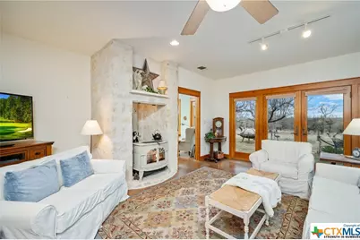 1900 Granite Springs Dr., Fredericksburg, TX 78624 - Photo 15