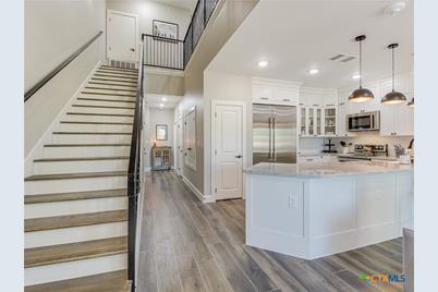 1228 Ervendberg Avenue #304, New Braunfels, TX 78130 - Photo 5
