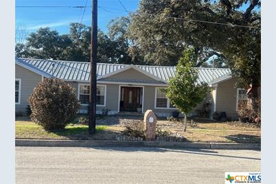 402 Dunn Street, Yoakum, TX 77995 - Photo 43