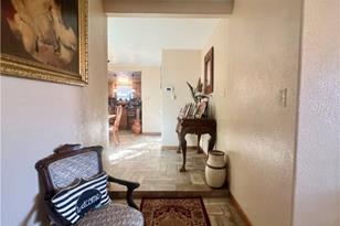 402 Dunn St, Yoakum, TX 77995 - Photo 11