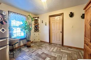 402 Dunn St, Yoakum, TX 77995 - Photo 17