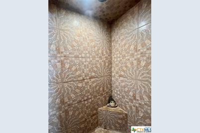 402 Dunn Street, Yoakum, TX 77995 - Photo 27