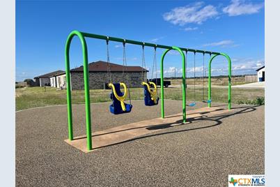 109 Carmine Avenue, Port Lavaca, TX 77979 - Photo 3