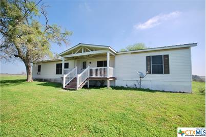 2301 E US Highway 90, Flatonia, TX 78941 - Photo 11