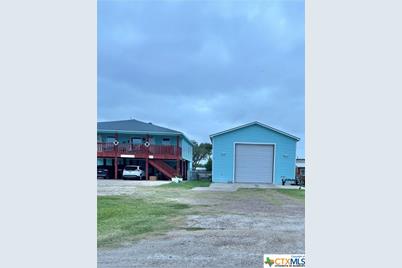 512 W Adams Street, Port O'Connor, TX 77982 - Photo 3