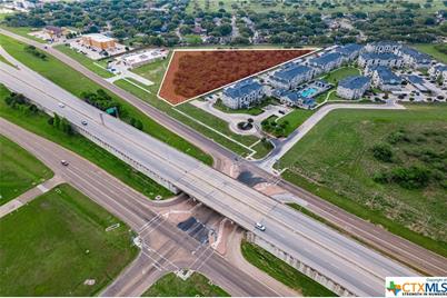 8303 Zac Lentz Parkway, Victoria, TX 77904 - Photo 9