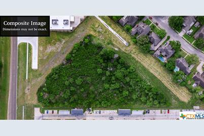 8303 Zac Lentz Parkway, Victoria, TX 77904 - Photo 5