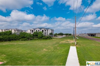 8303 Zac Lentz Parkway, Victoria, TX 77904 - Photo 11