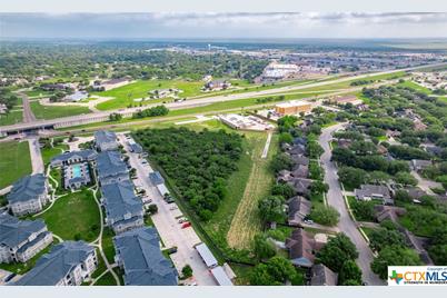 8303 Zac Lentz Parkway, Victoria, TX 77904 - Photo 15
