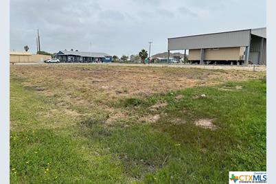 515 W Main Street, Port O'Connor, TX 77982 - Photo 3