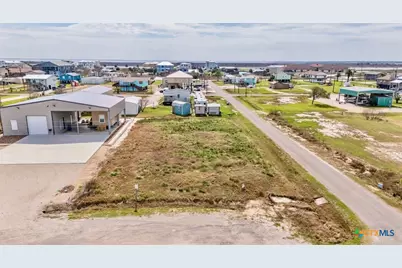515 W Main Street, Port O'Connor, TX 77982 - Photo 5