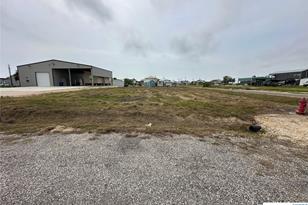 515 W Main St, Port O'Connor, TX 77982 - Photo 1