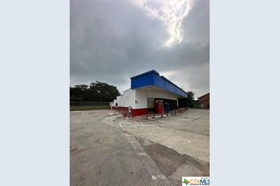 246 W Pearl Street, Goliad, TX 77963 - Photo 3