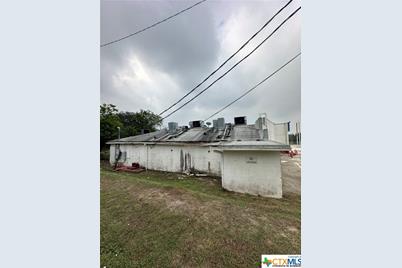 246 W Pearl Street, Goliad, TX 77963 - Photo 5