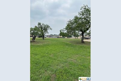 526 W Main Street, Yorktown, TX 78164 - Photo 1
