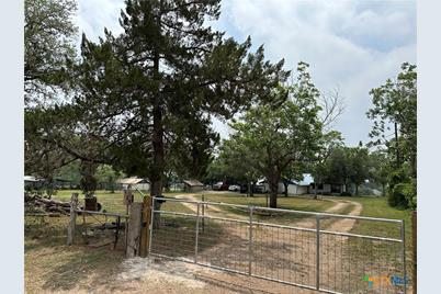 725 Post Oak Road, Goliad, TX 77963 - Photo 5