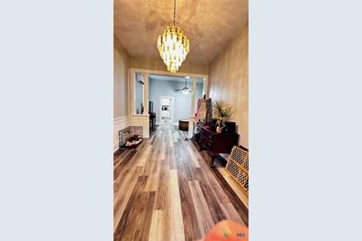 317 Crittenden Street, Yoakum, TX 77995 - Photo 3