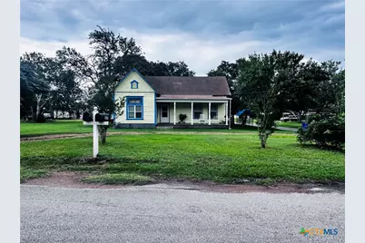 317 Crittenden Street, Yoakum, TX 77995 - Photo 25