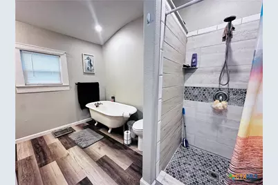 317 Crittenden Street, Yoakum, TX 77995 - Photo 13