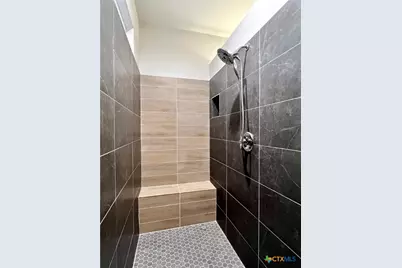 301 Cobblestone Court, Victoria, TX 77904 - Photo 9