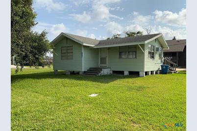 103 S Washington Avenue, Port O'Connor, TX 77982 - Photo 1