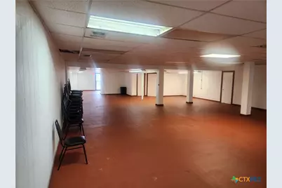 201 Morris Street, Yoakum, TX 77995 - Photo 3