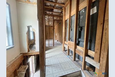 305 E Second Street, Cuero, TX 77954 - Photo 11